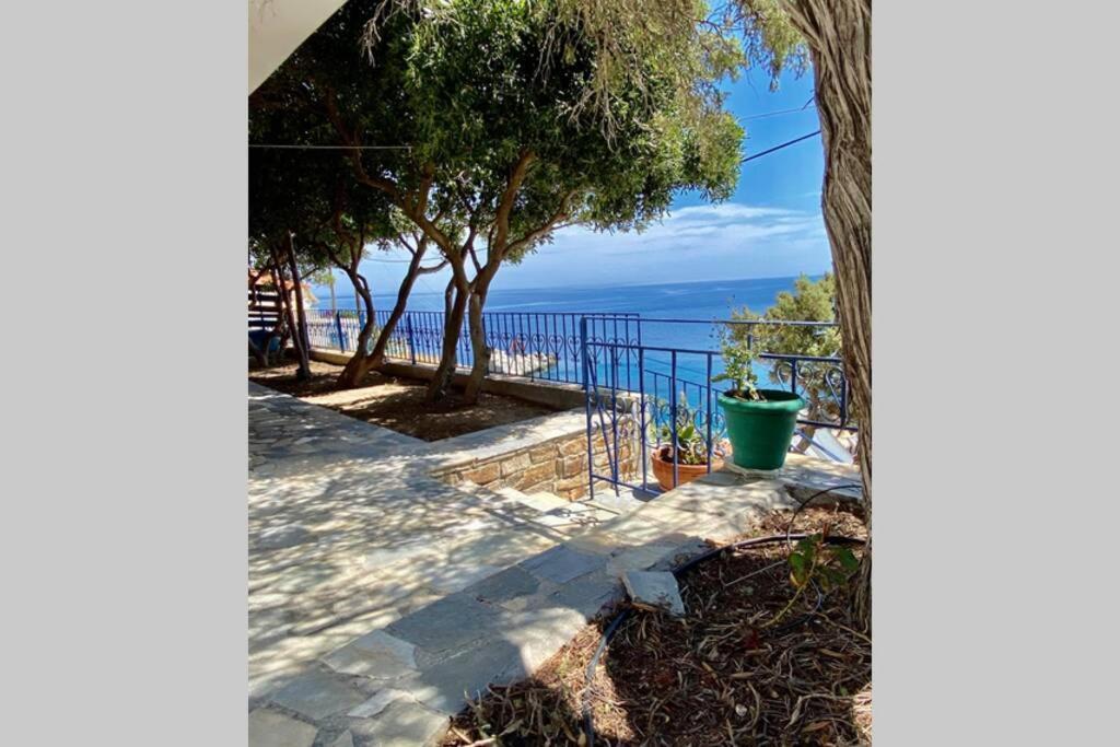 Πέτρινη Αυλή, Αρμενιστης Ικαρια Villa Armenistis  Exteriör bild